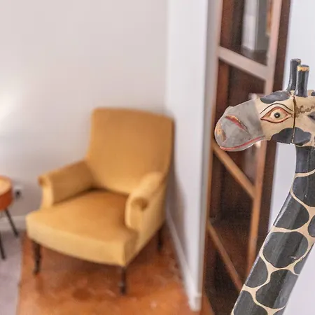 Old Town Apartment *